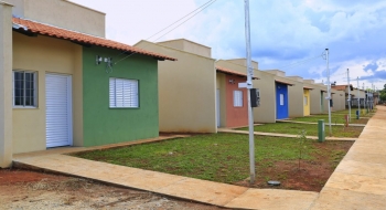 Governo assina contratos para construção de 1.782 novas casas a custo zero